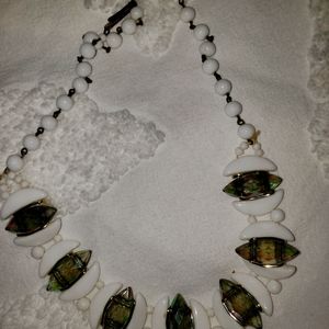 Vintage milk glass neclace